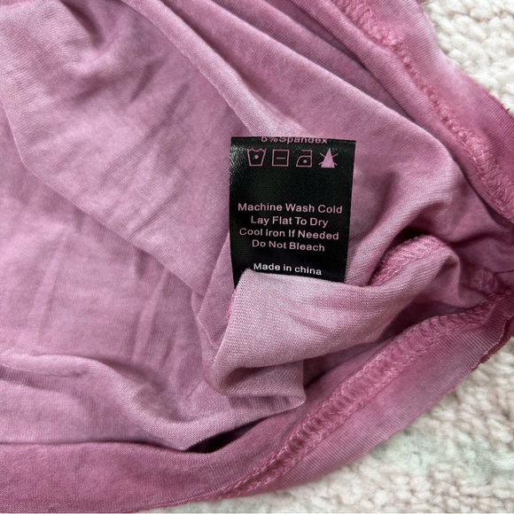 NWT POL Stonewash Lace V-Neck Tee Shirt Top Size Small Elevated Basic Dusty Rose - Picture 5 of 10
